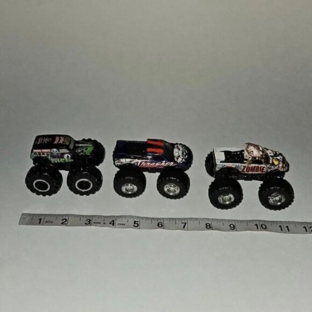 3 Hot Wheels Monster Truck Jam Lot Grave Digger Thrasher Zombie Blue Tie 2015